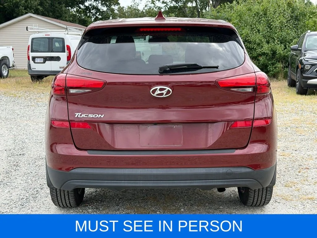 Used 2019 Red Hyundai SE image 7