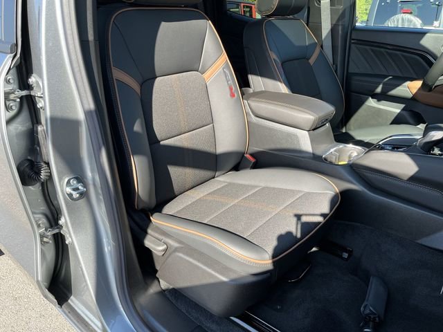 2026 GMC Canyon AT4 - Photo 27