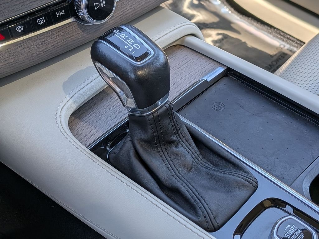 Used 2022 Gray Volvo T6 Inscription image 27
