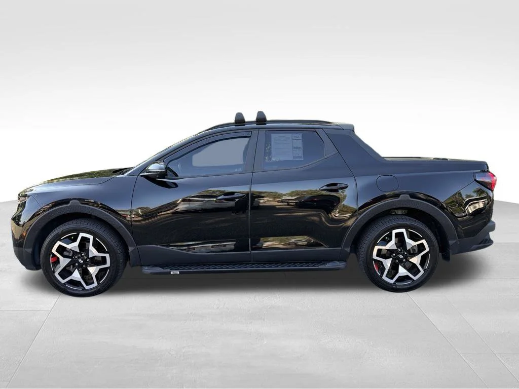 Used 2022 Black Hyundai Limited image 2