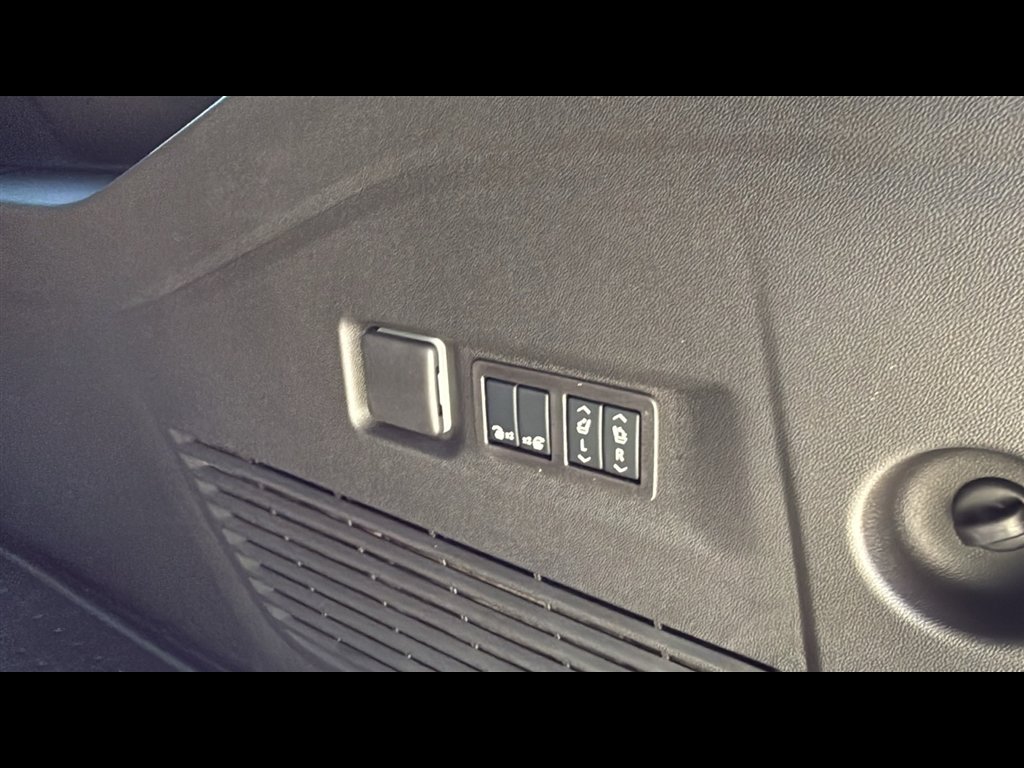 2026 Chevrolet Suburban Premier - Photo 30