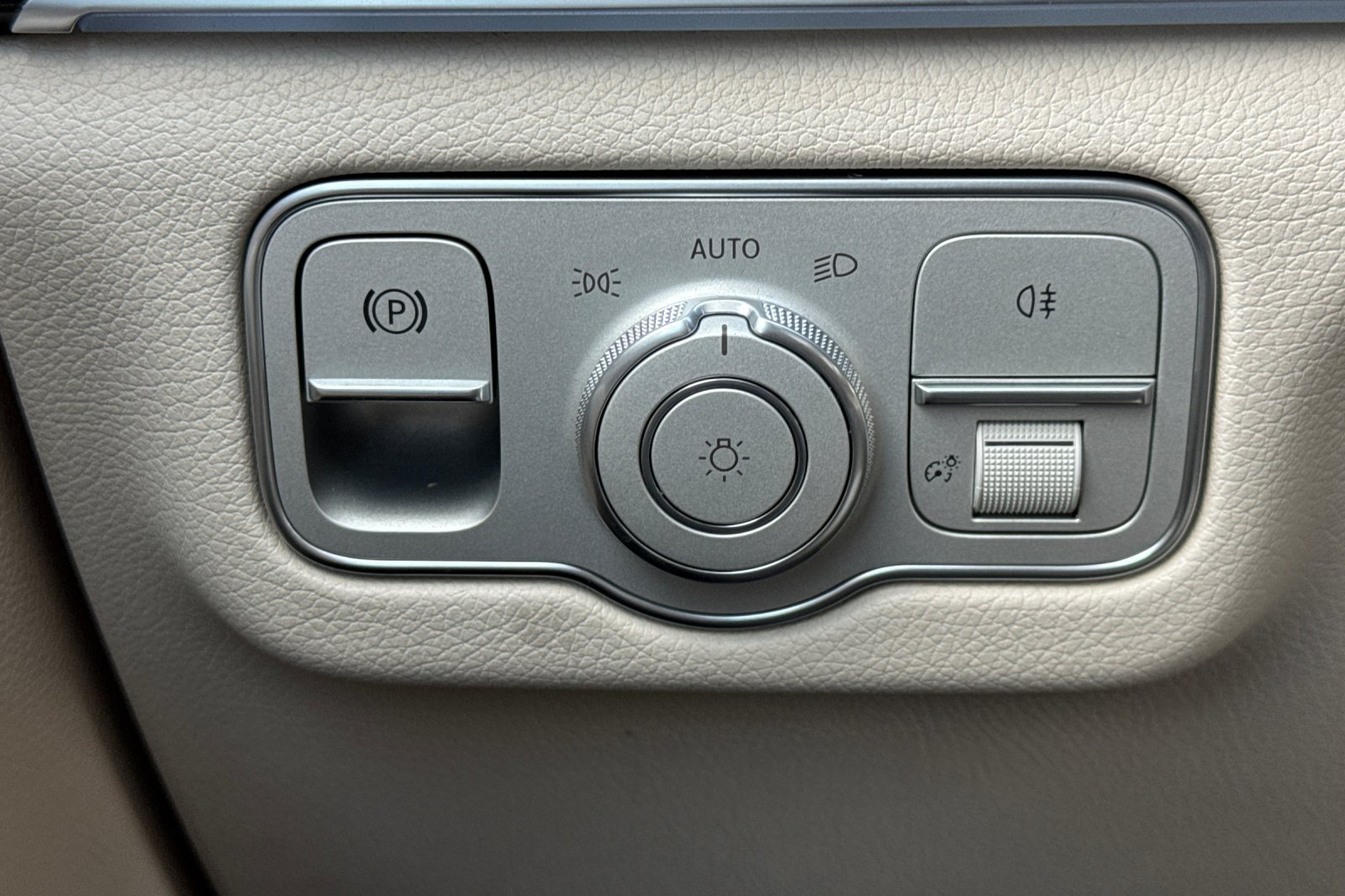 New 2026 Polar White Mercedes-Benz GLS 450 image 29