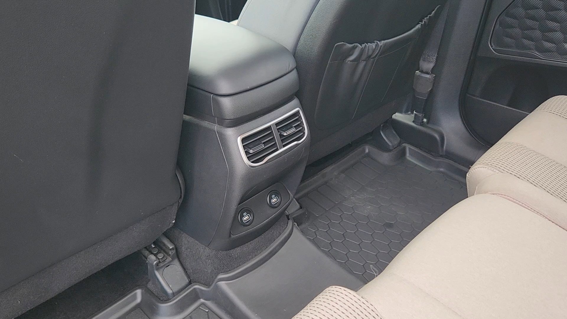 2023 Hyundai Santa Fe SEL - Photo 16