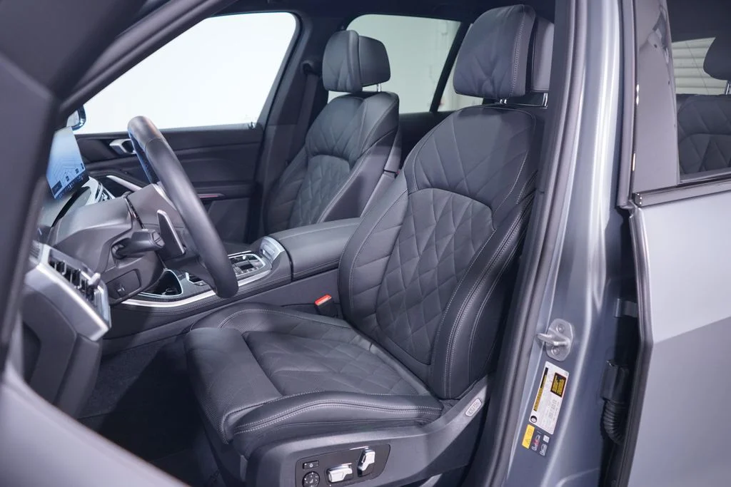 Used 2026 Gray Metallic BMW xDrive50e image 7