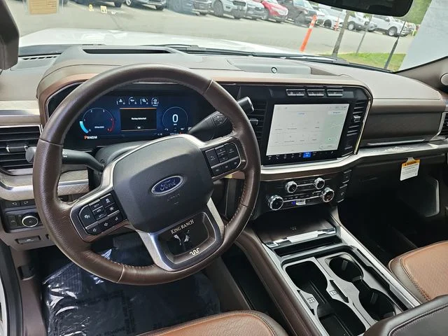 Used 2024  Ford King Ranch image 16