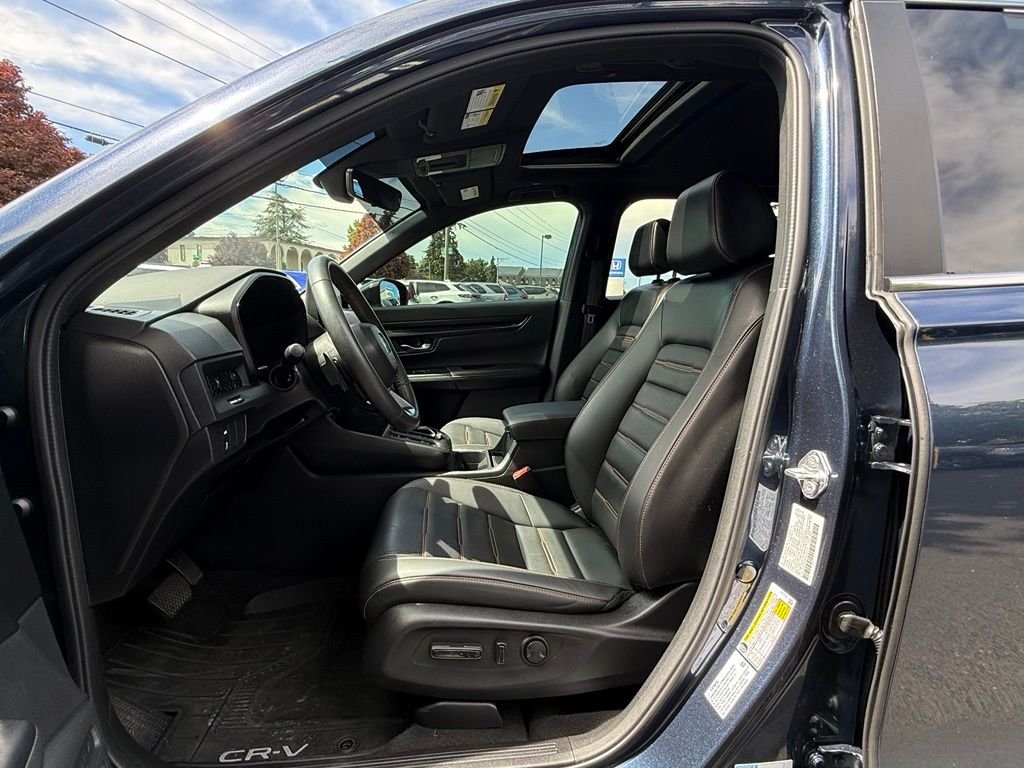 Used 2024 Canyon River Blue Metallic Honda Sport-L image 16