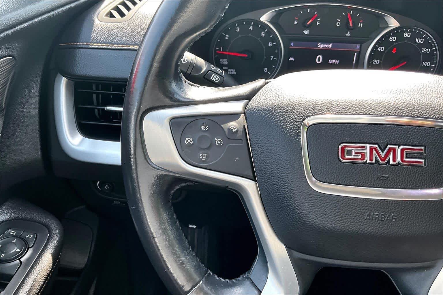 Used 2020 Smokey Quartz Metallic GMC SLT image 23