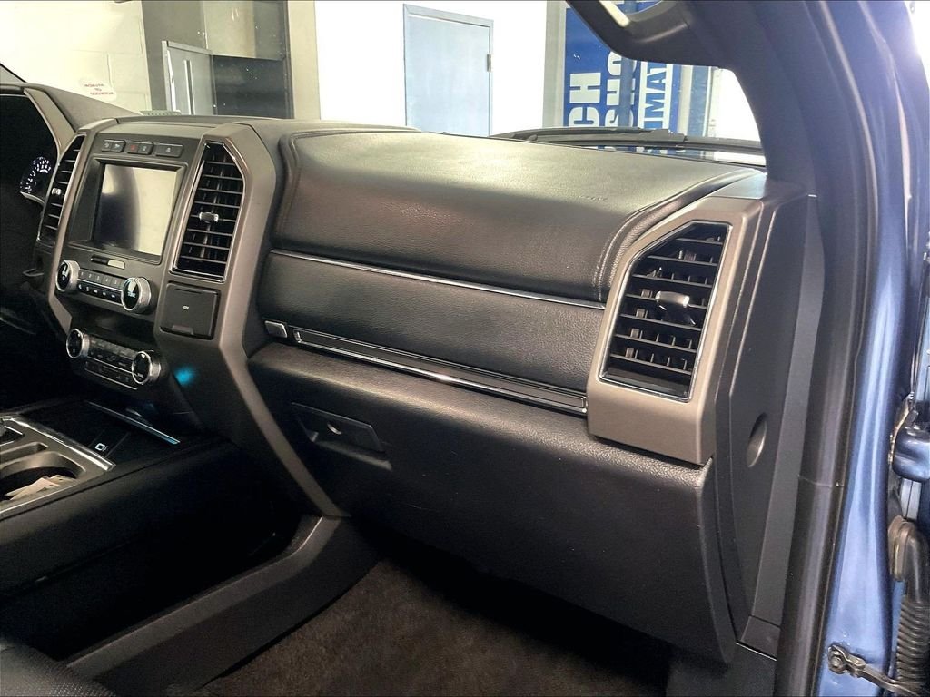 Used 2019 Blue Ford XLT image 13