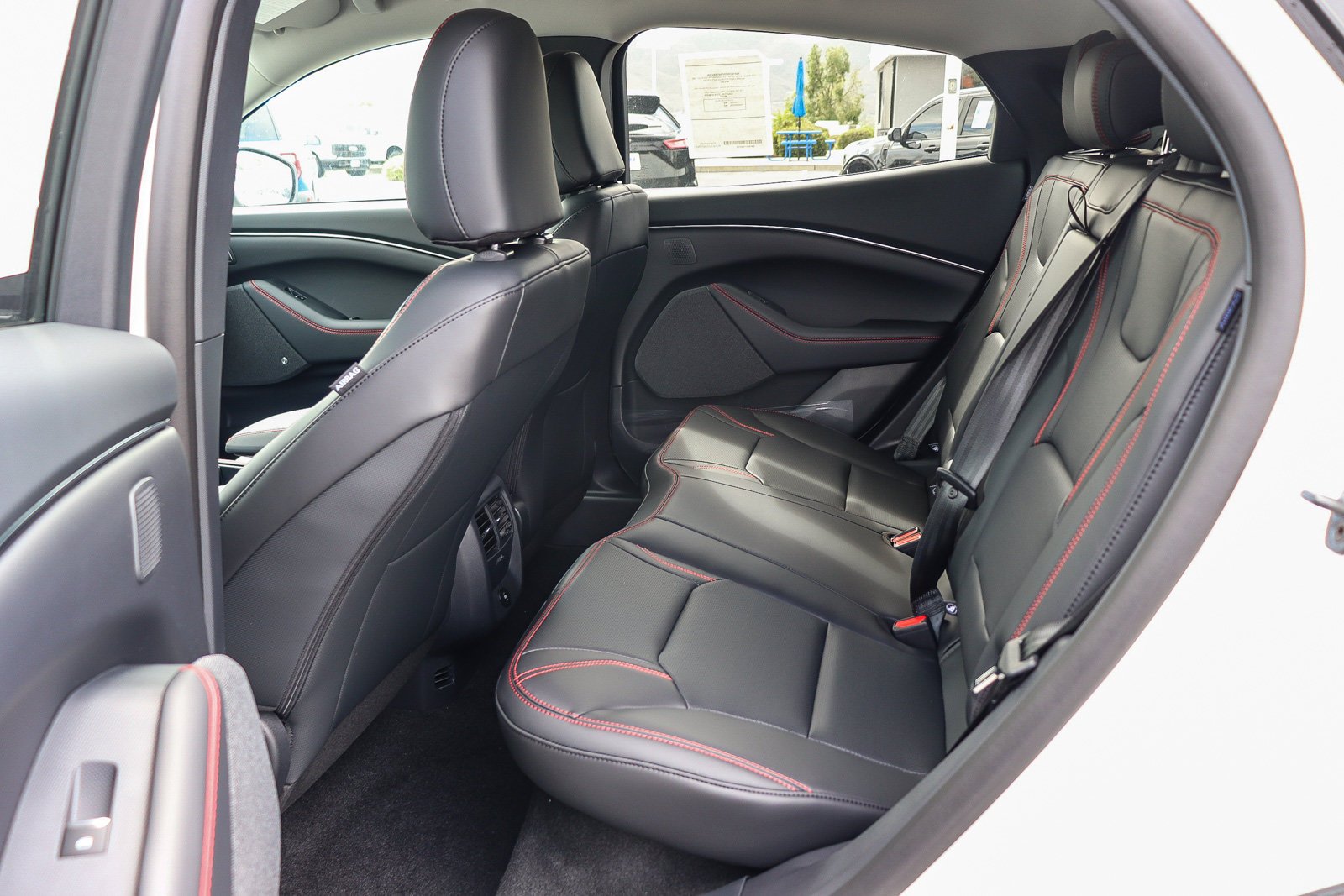 New 2026 Star White Metallic Tri-coat Ford Premium image 18