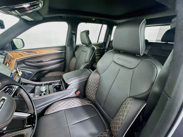 New 2026 Baltic Gray Metallic Clear-Coat Exterior Paint Jeep Summit image 21