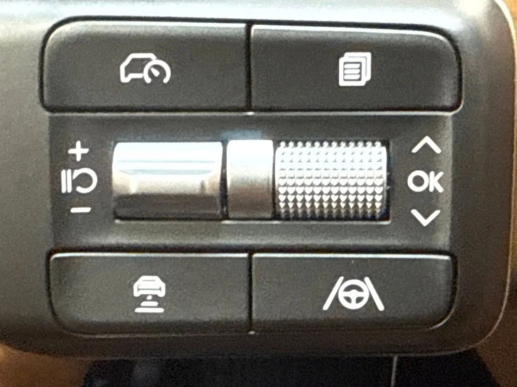 New 2027 Robust Emerald Pearl Hyundai SEL image 23