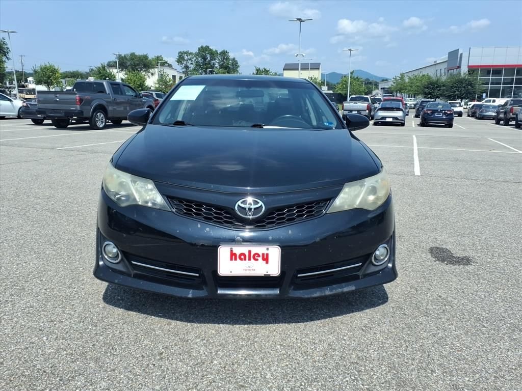Used 2013 Black Toyota SE image 10
