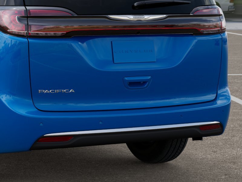 New 2026 Hydro Blue Pearl-Coat Exterior Paint Chrysler Select image 42