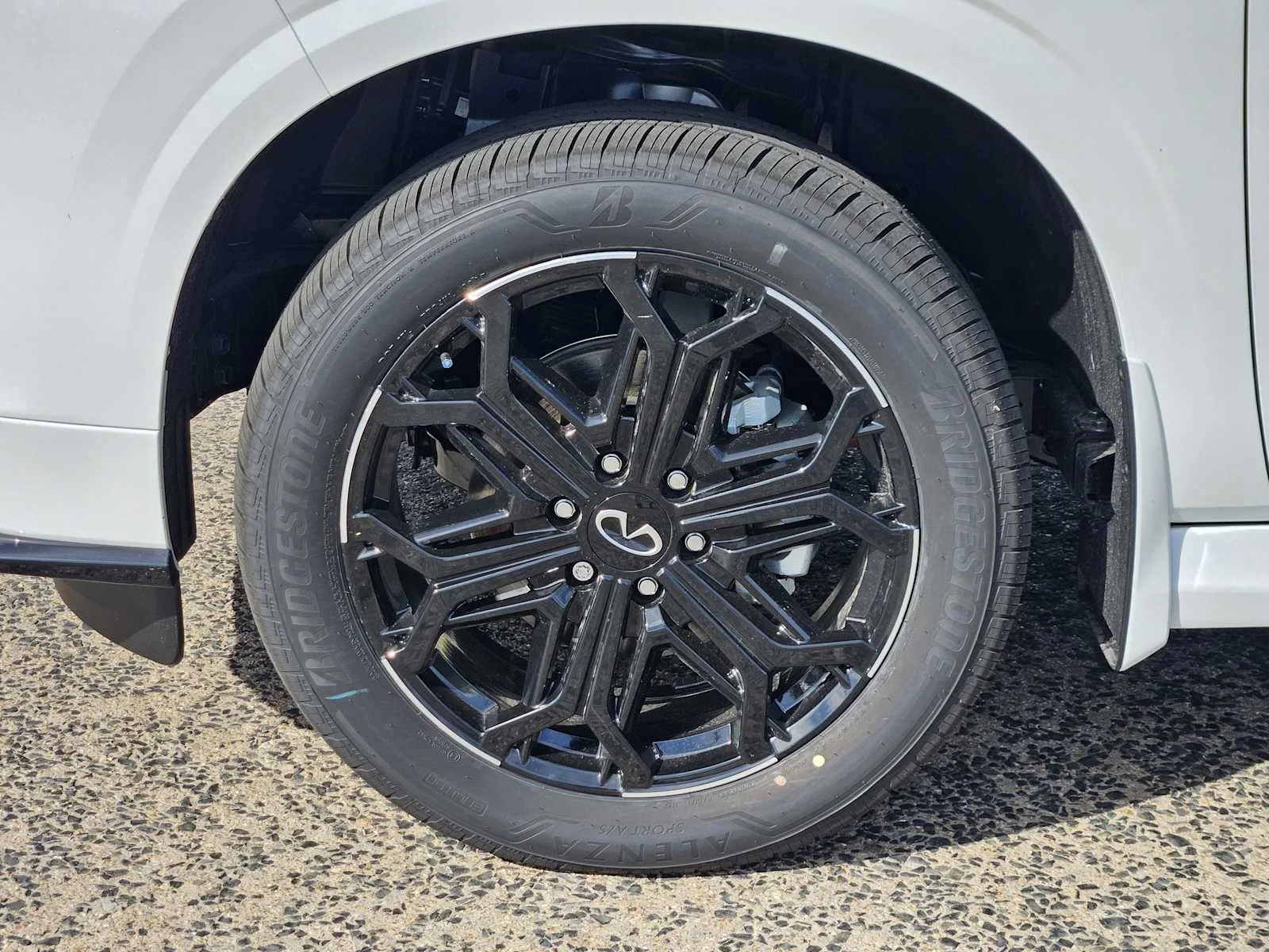 New 2026 RADIANT WHITE INFINITI Sport 4WD image 7