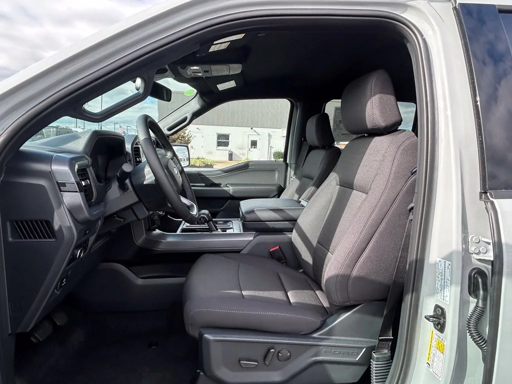 New 2026 Avalanche Ford XLT image 13