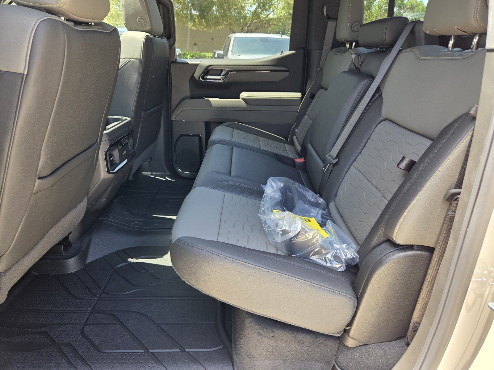 2026 Chevrolet Silverado 1500 ZR2 - Photo 22