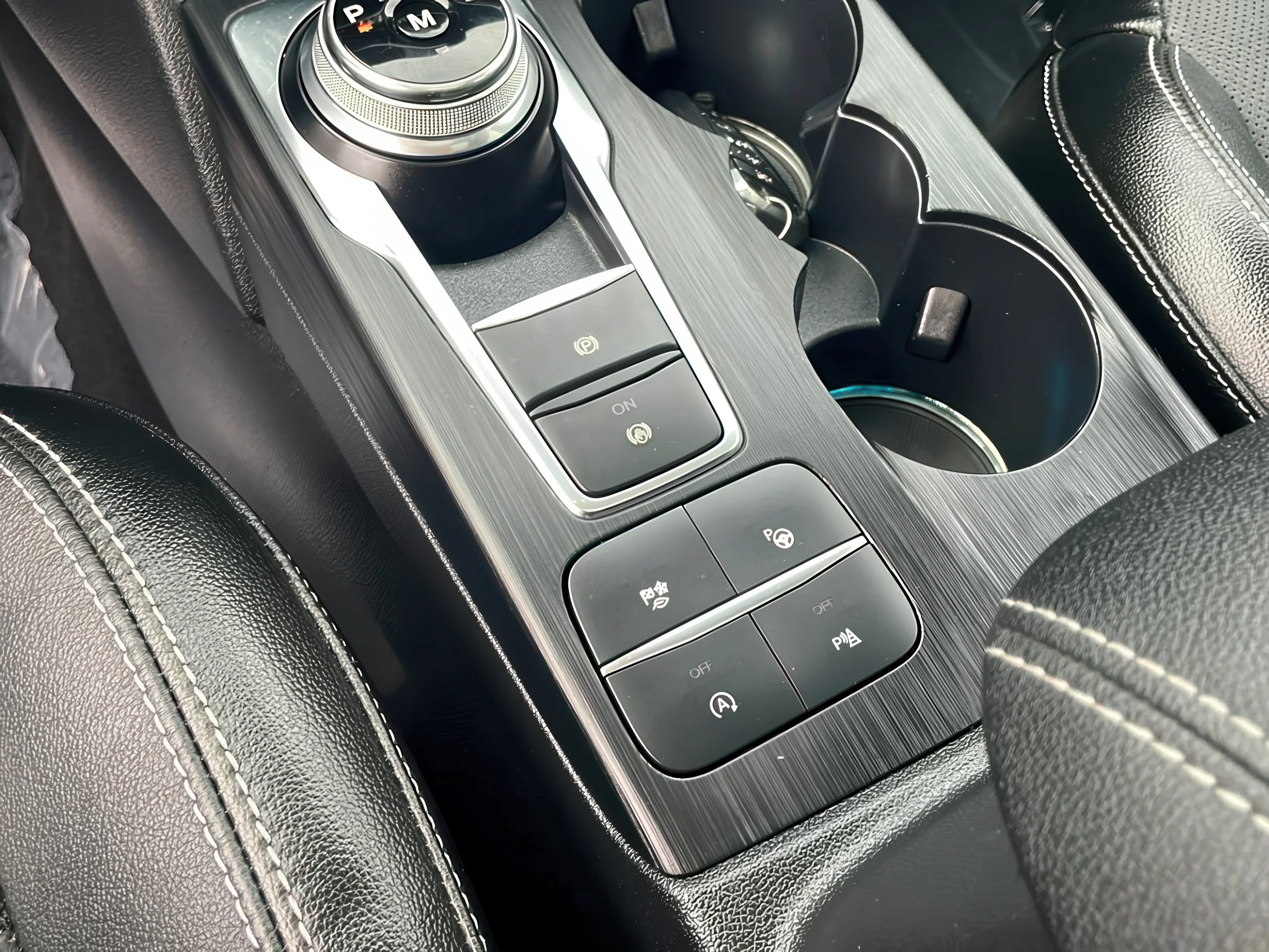 2020 Ford Escape Titanium - Photo 22