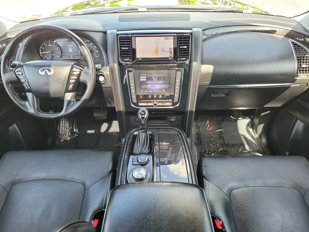 Used 2021 Black INFINITI LUXE image 17