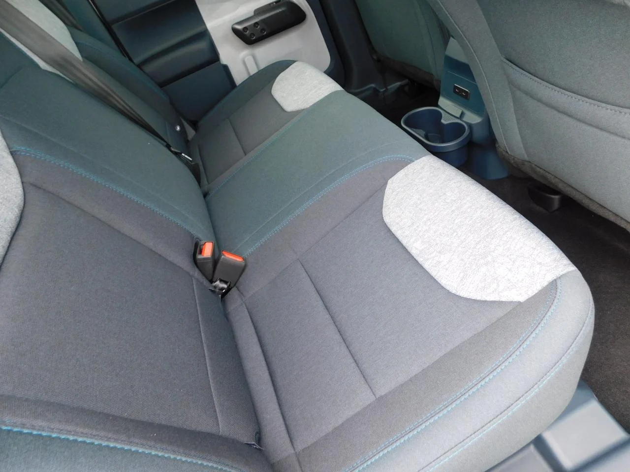 New 2026 Oxford White Ford XLT image 12