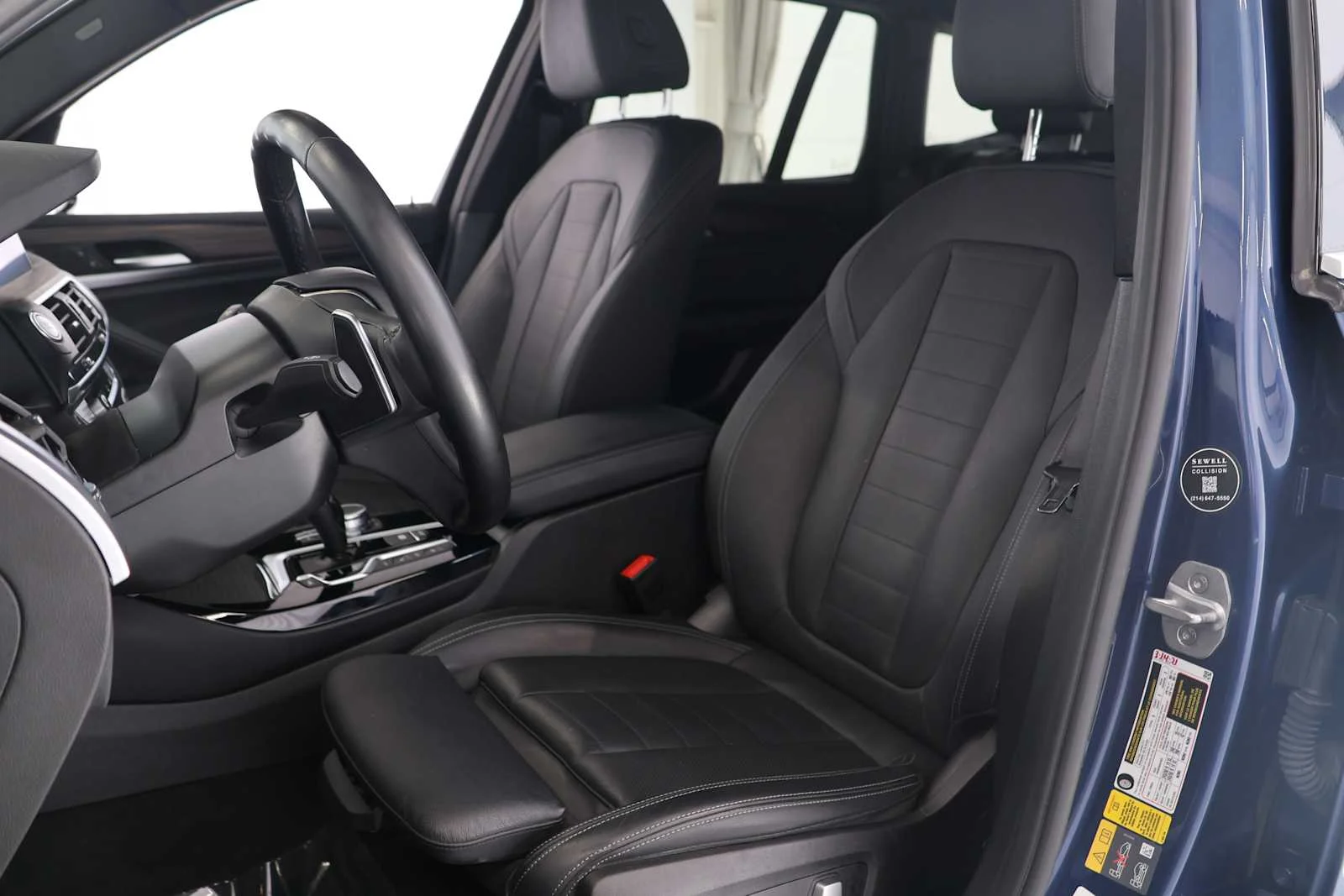 Used 2021 Phytonic Blue Metallic BMW xDrive30e image 11