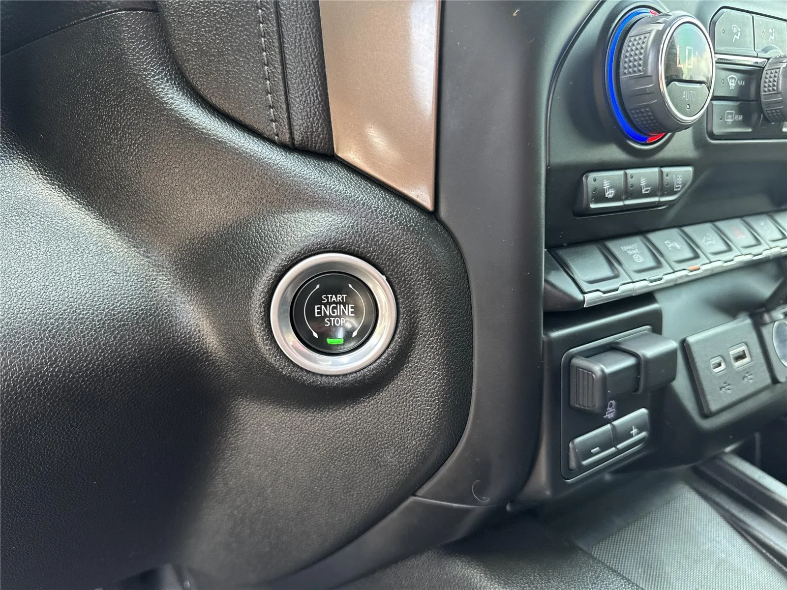 Used 2022 Black Chevrolet High Country image 26