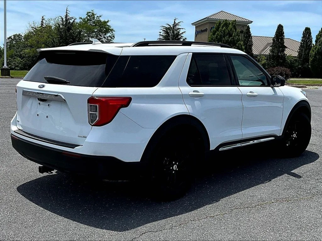 Used 2020 White Ford XLT image 4