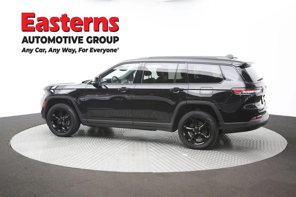 Used 2023 Black Jeep Altitude image 63