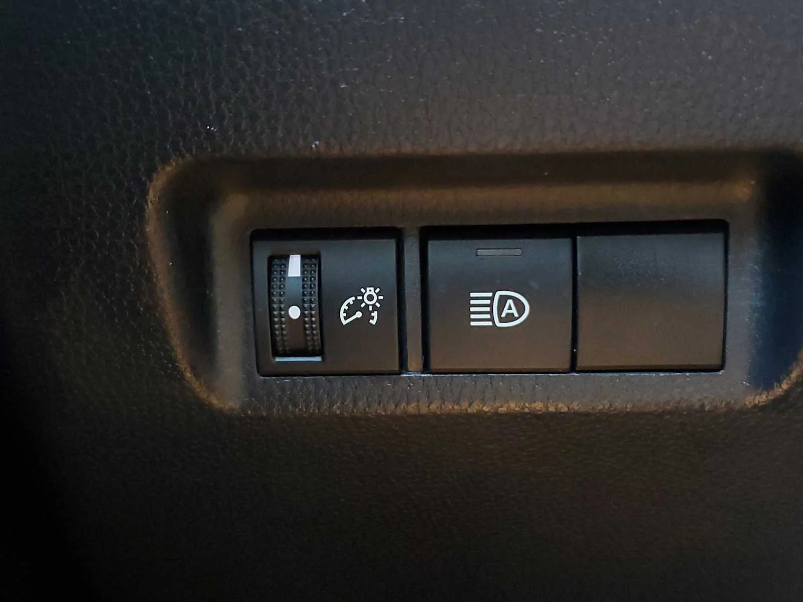 Used 2024 Midnight Black Metallic Toyota XLE image 30