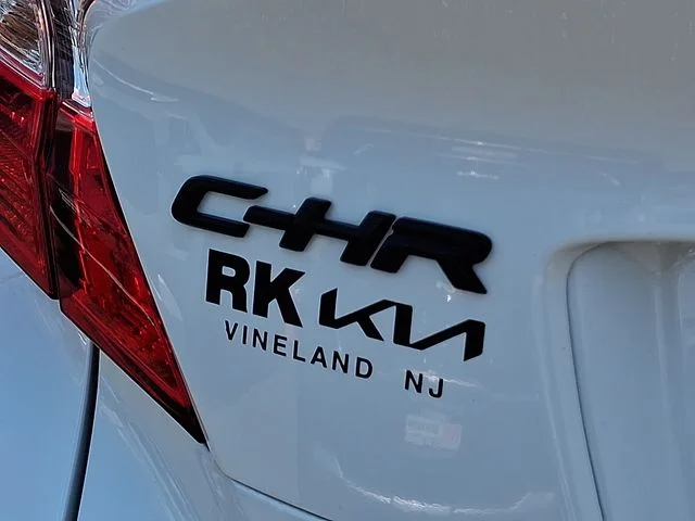 Used 2020 White Toyota XLE image 31