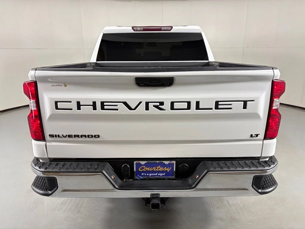 Used 2022 White Chevrolet LT image 8