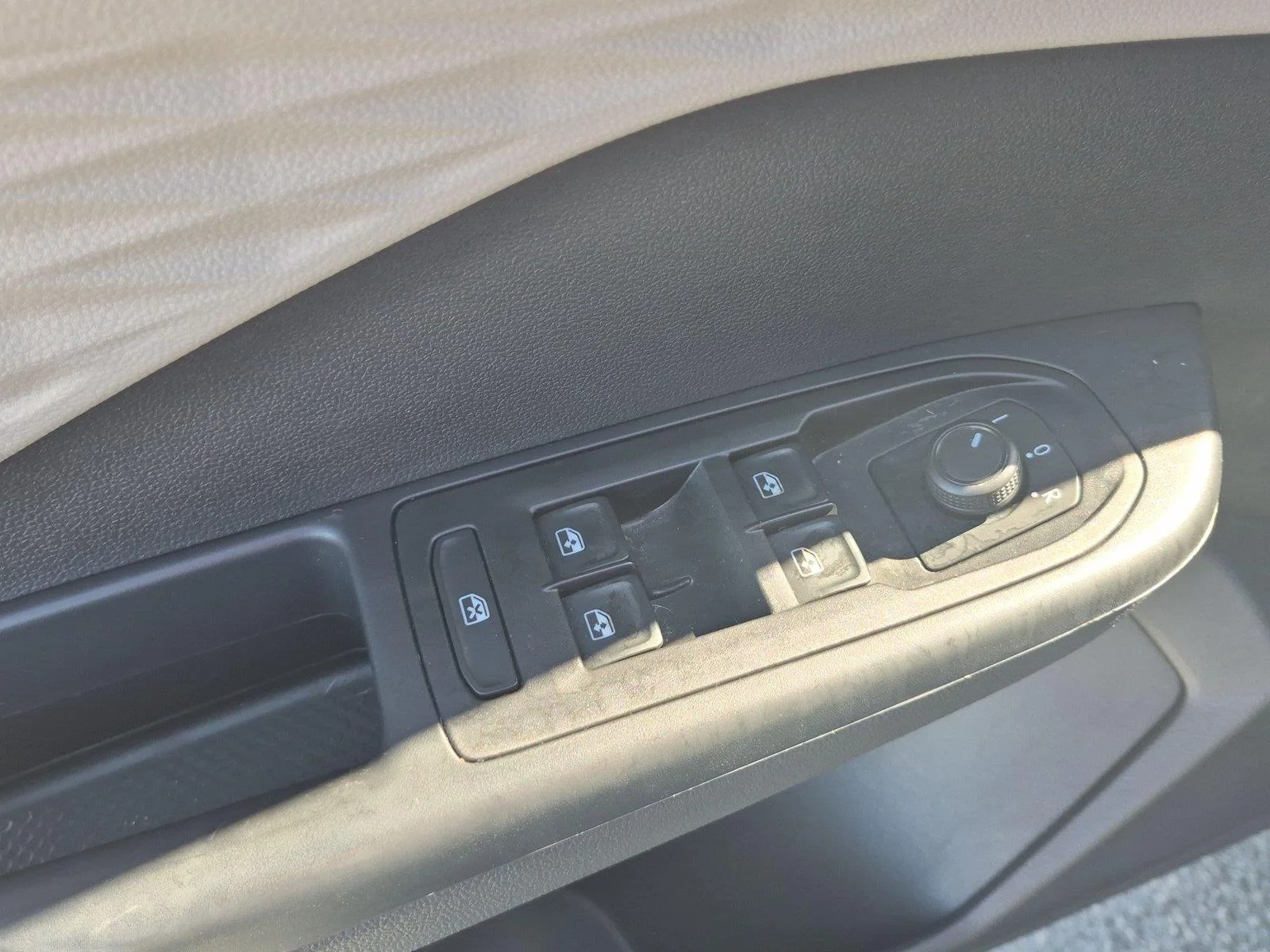 Used 2023 Dusk Blue Metallic VOLKSWAGEN  image 15