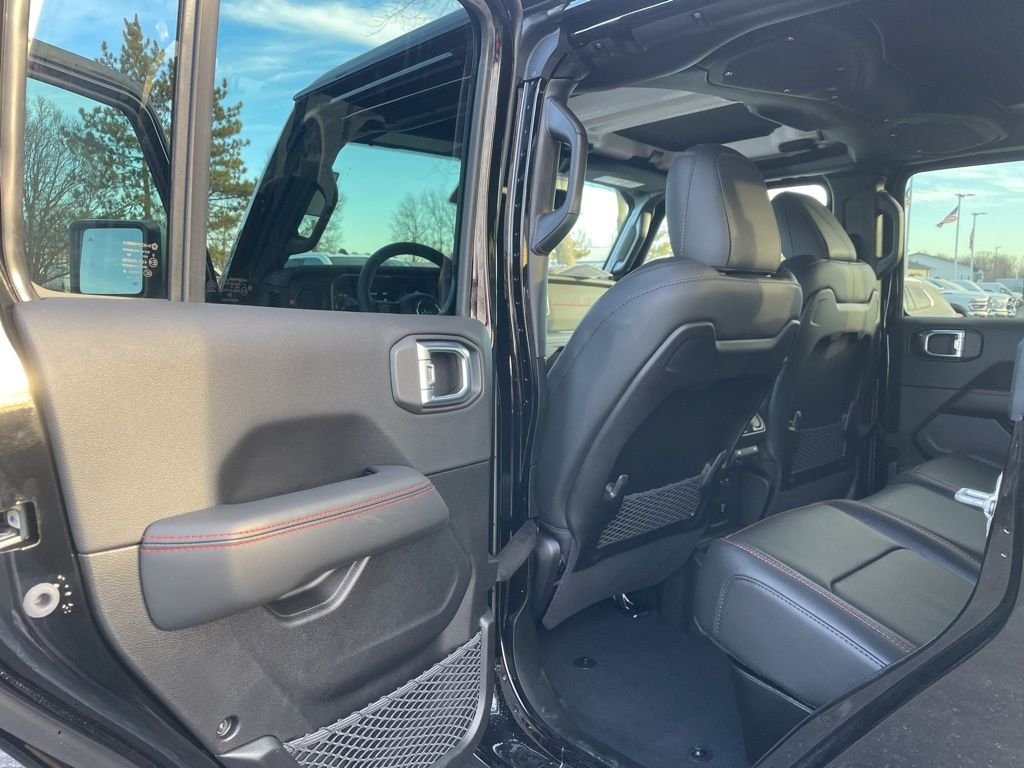 New 2026 Black Clear-Coat Exterior Paint Jeep Rubicon X image 28