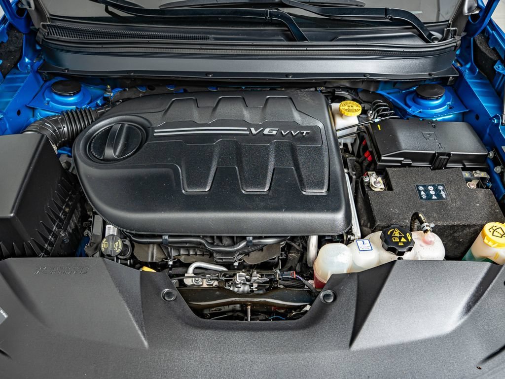Used 2020 Hydro Blue Pearlcoat Jeep Trailhawk image 39