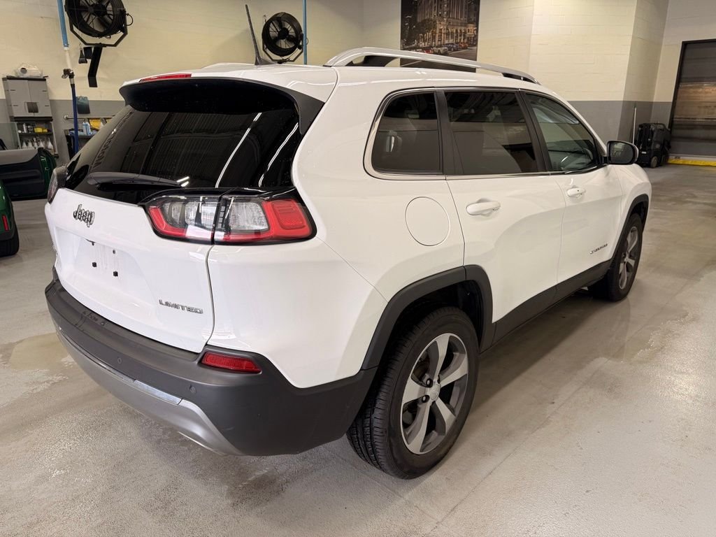 Used 2019 White Jeep  image 6