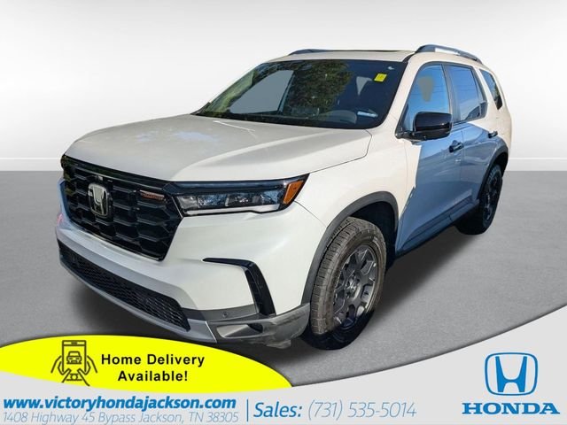 2025 Honda Pilot TrailSport AWD's photo