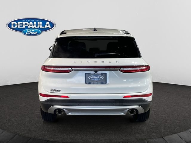 Used 2025 White Lincoln Premiere image 25