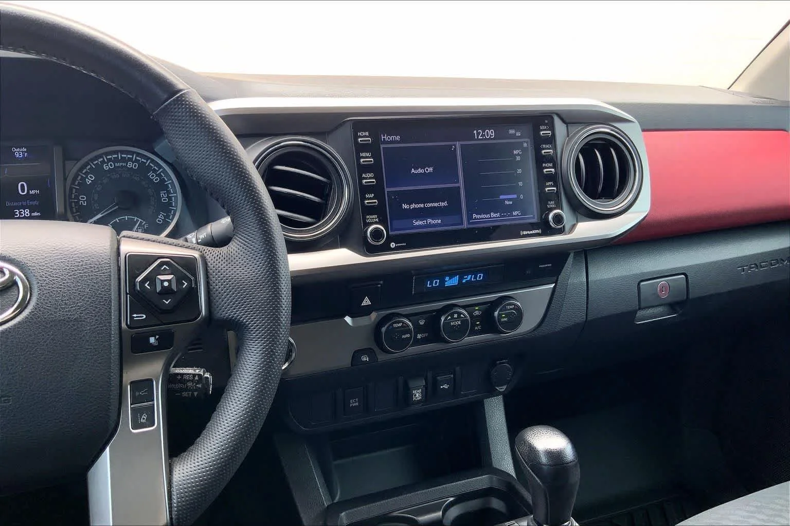 Used 2023  Toyota SR5 image 15