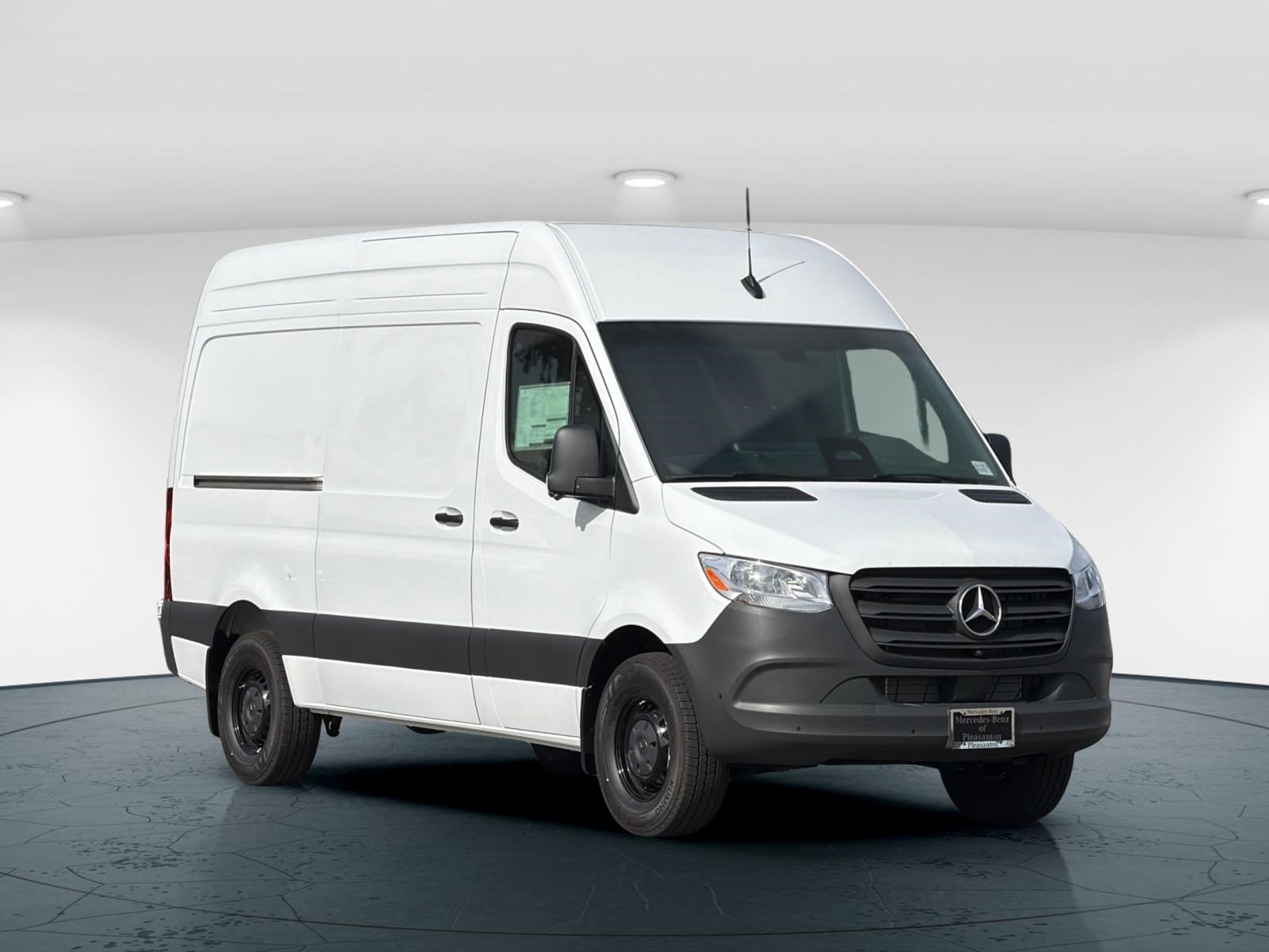 New 2026 Arctic White Mercedes-Benz 2500 High Roof SO Diesel 144 WB image 8