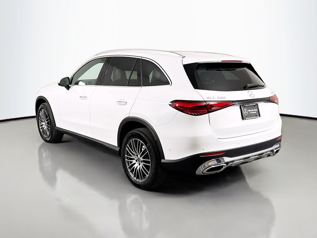New 2026 MANUFAKTUR Moonlight White Metallic Mercedes-Benz GLC 300 image 5