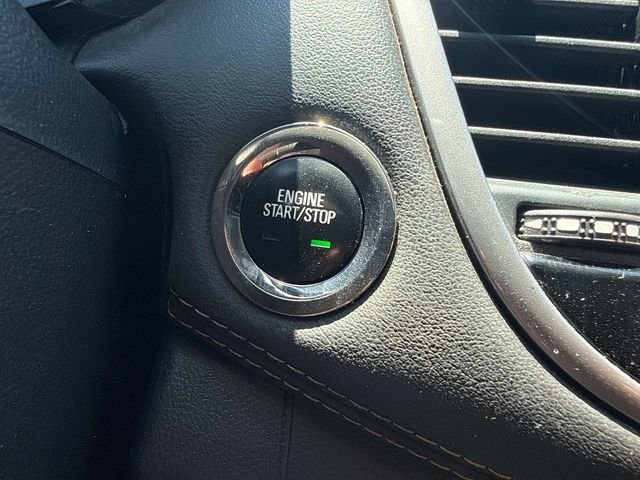 Used 2022 Red Chevrolet LT image 27