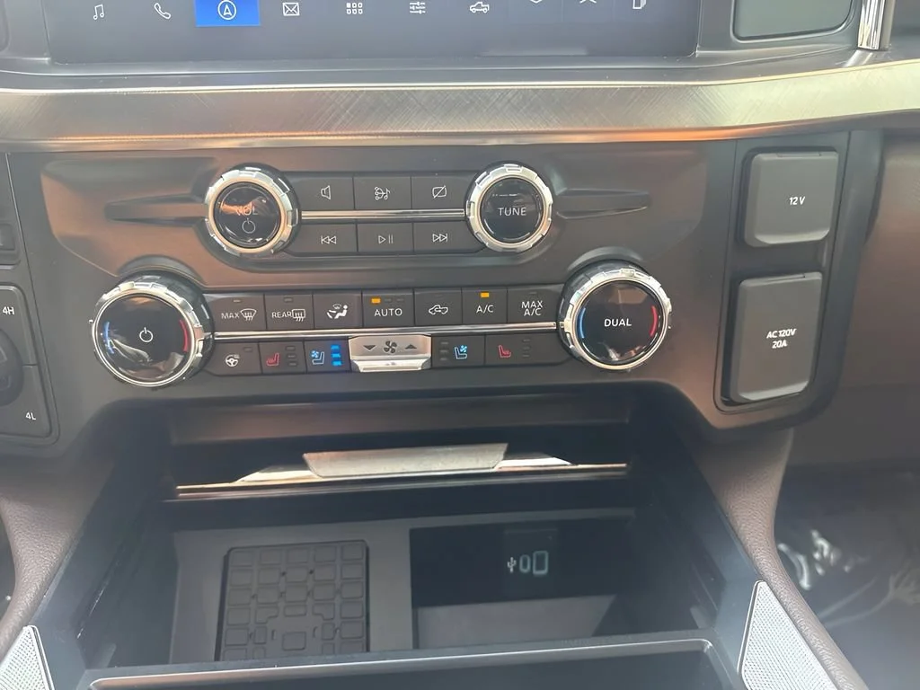 Used 2023  Ford XL image 16