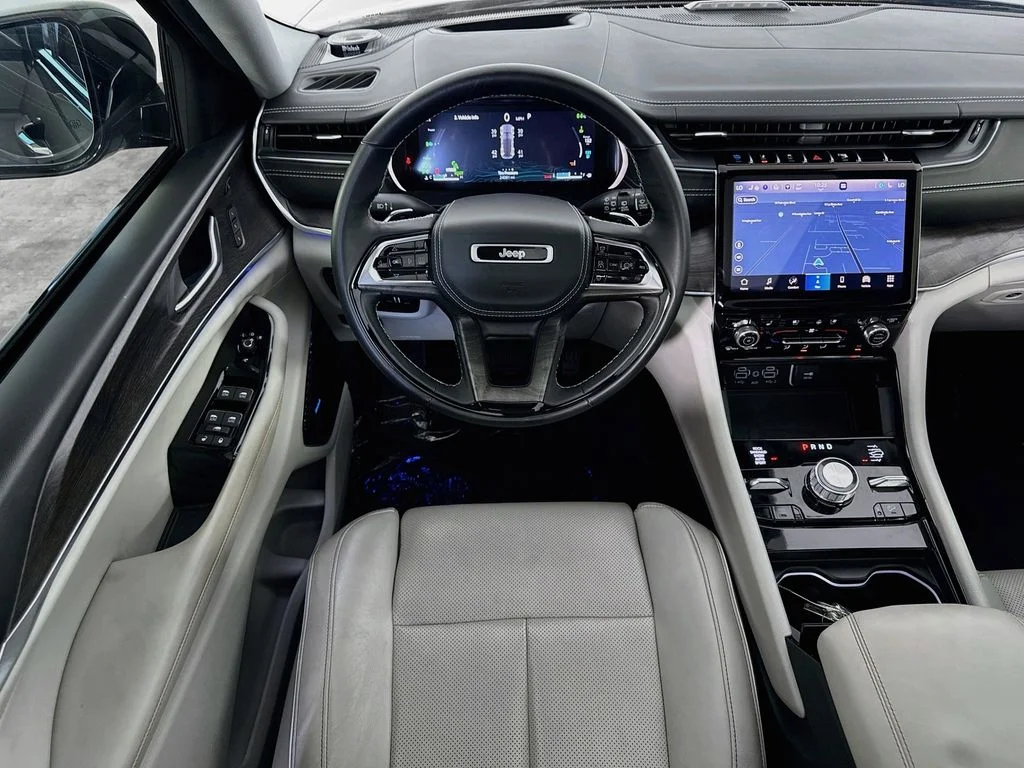 Used 2022 Gray Jeep Overland 4xe image 23