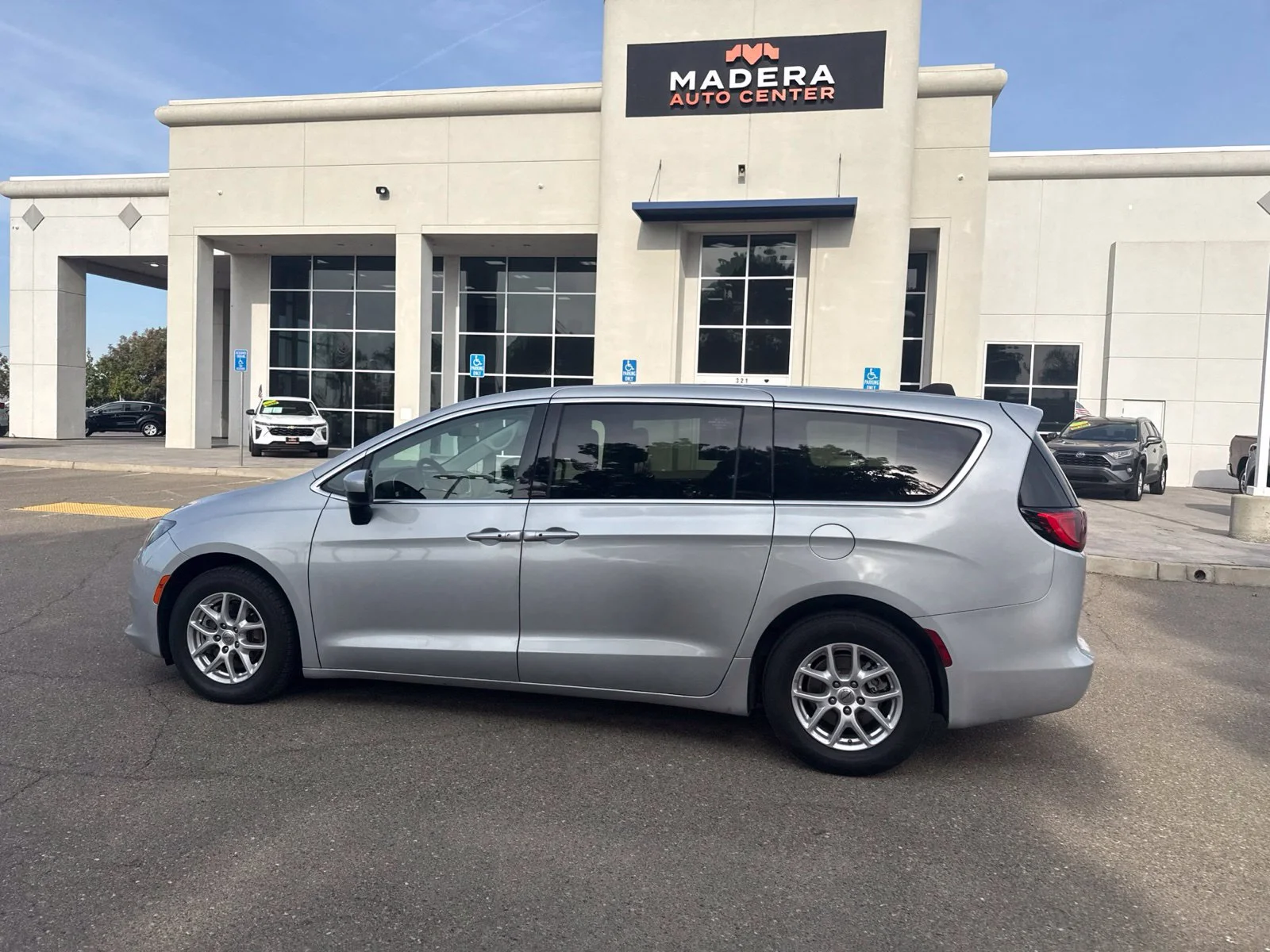 Used 2022 Silver Chrysler LX image 6
