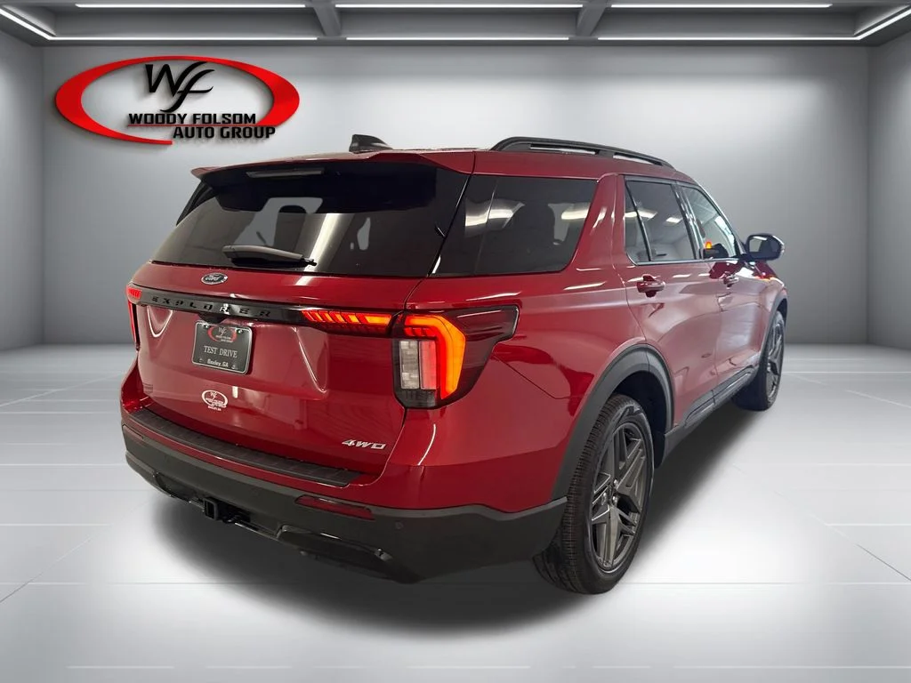 New 2026 Rapid Red Metallic Tinted Clearcoat Ford ST-Line image 6