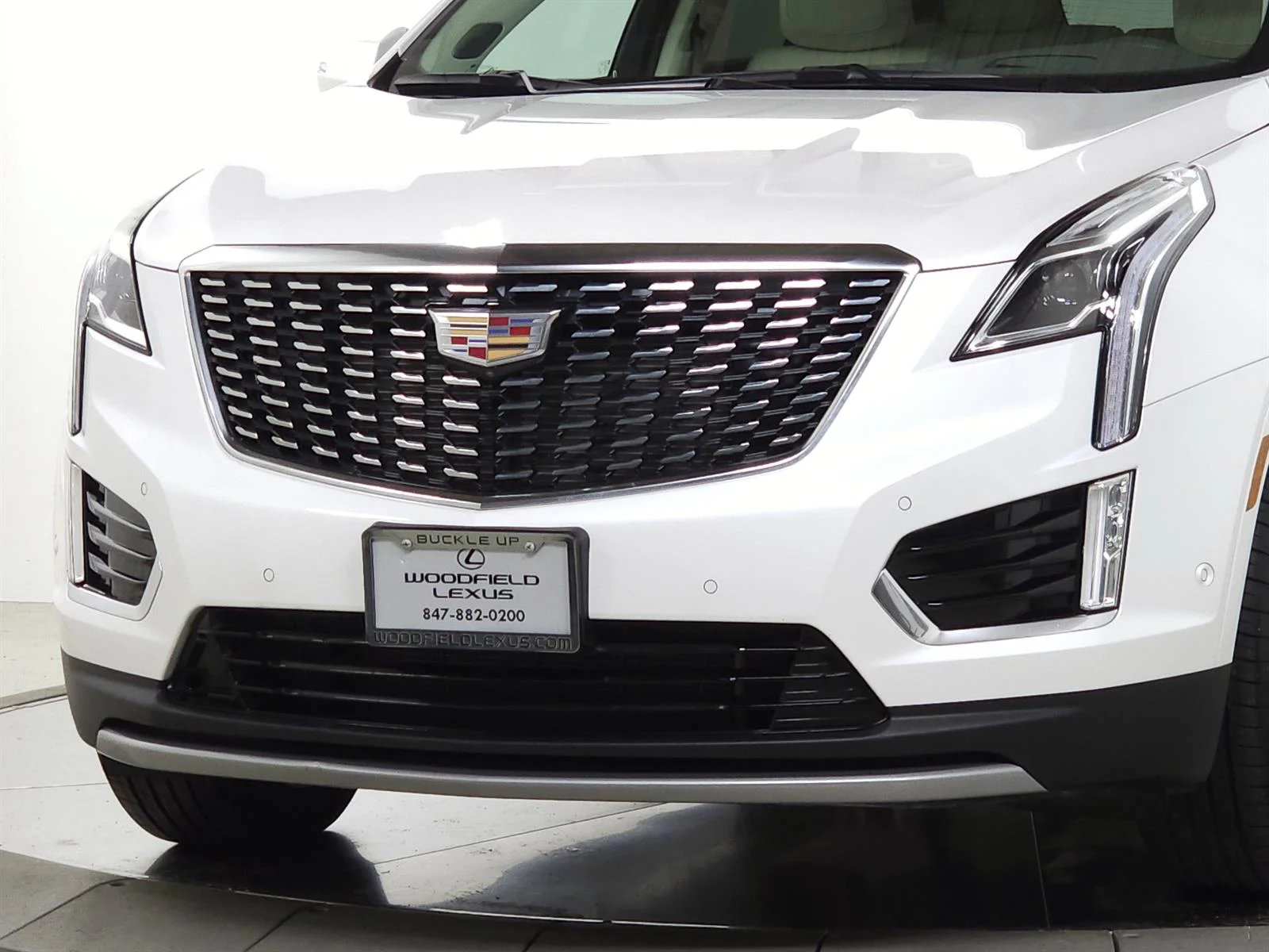 Used 2025 White Cadillac Premium Luxury image 3