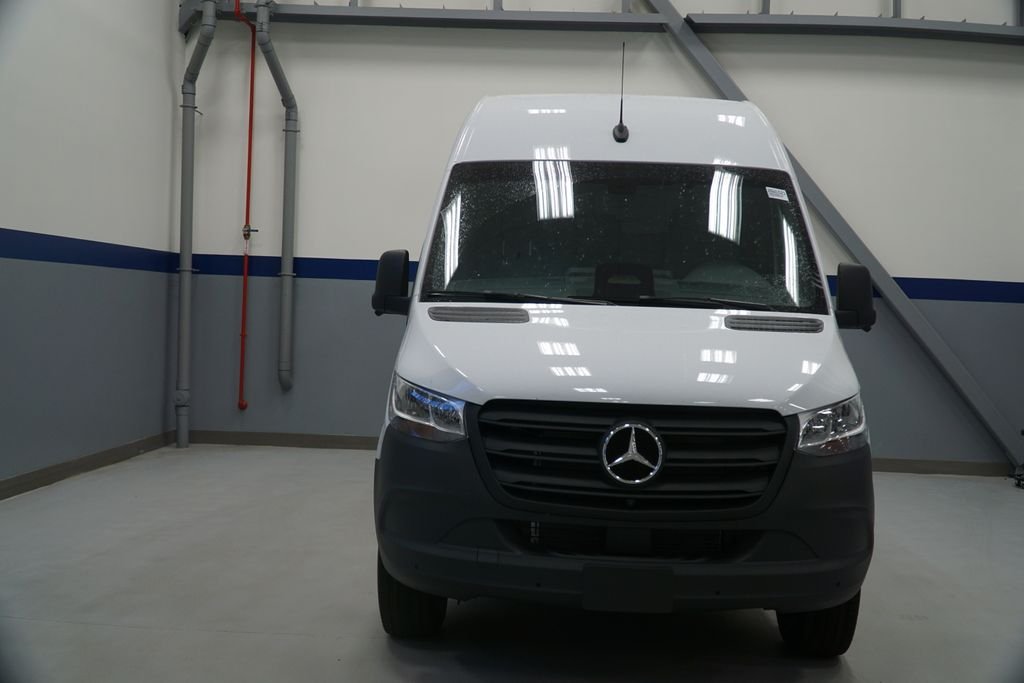 New 2026 Arctic White Mercedes-Benz Cargo 144 WB image 2