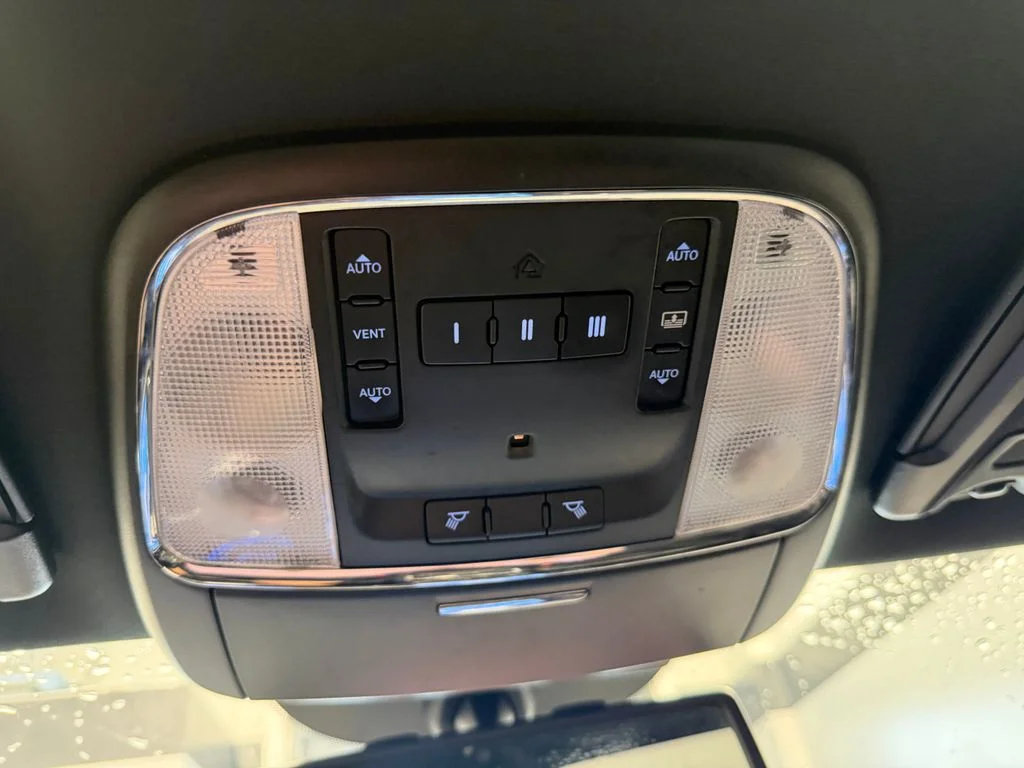 Used 2013 Red Chrysler C image 27