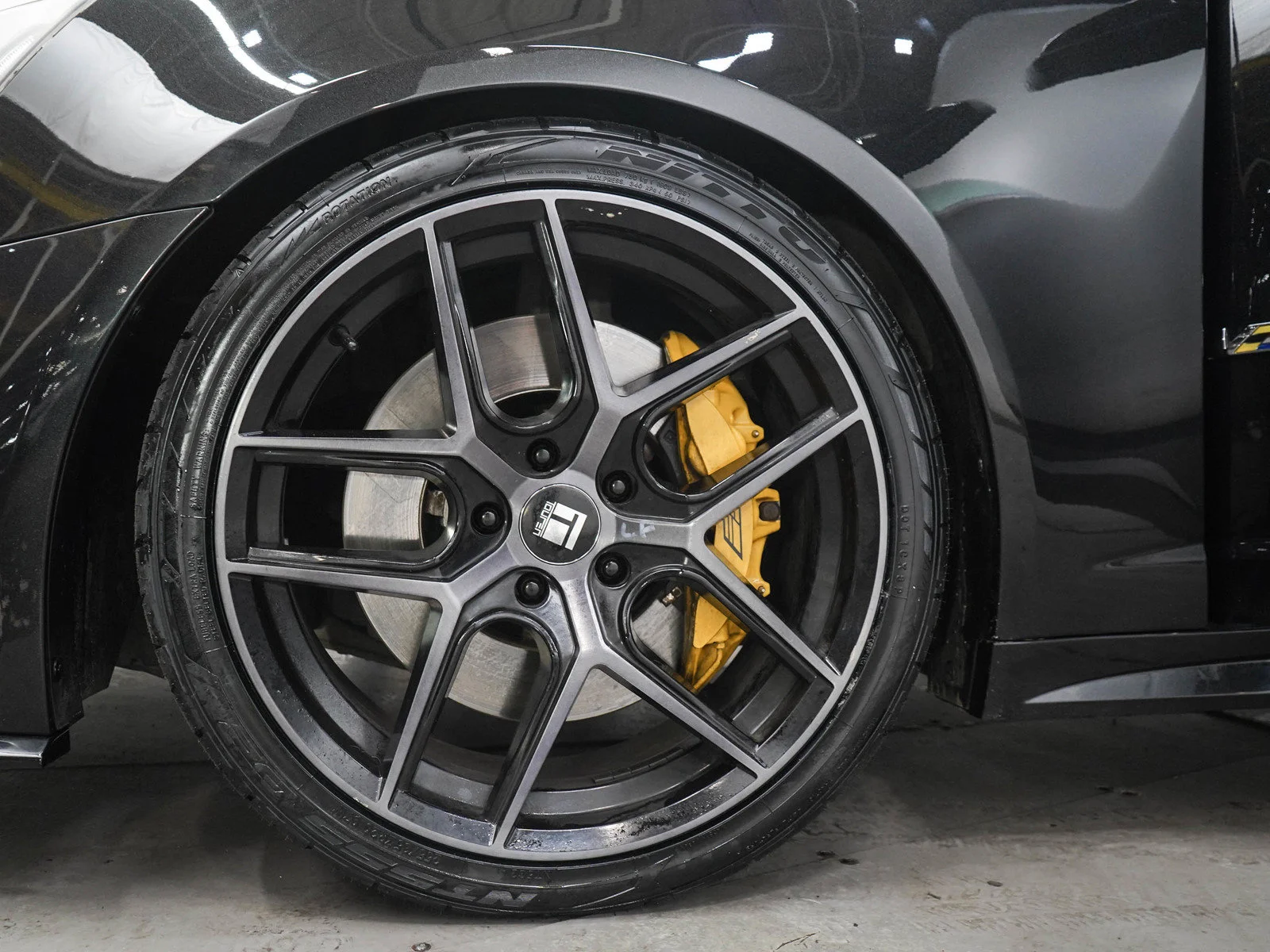 Used 2012 Black Cadillac 2dr Cpe image 28