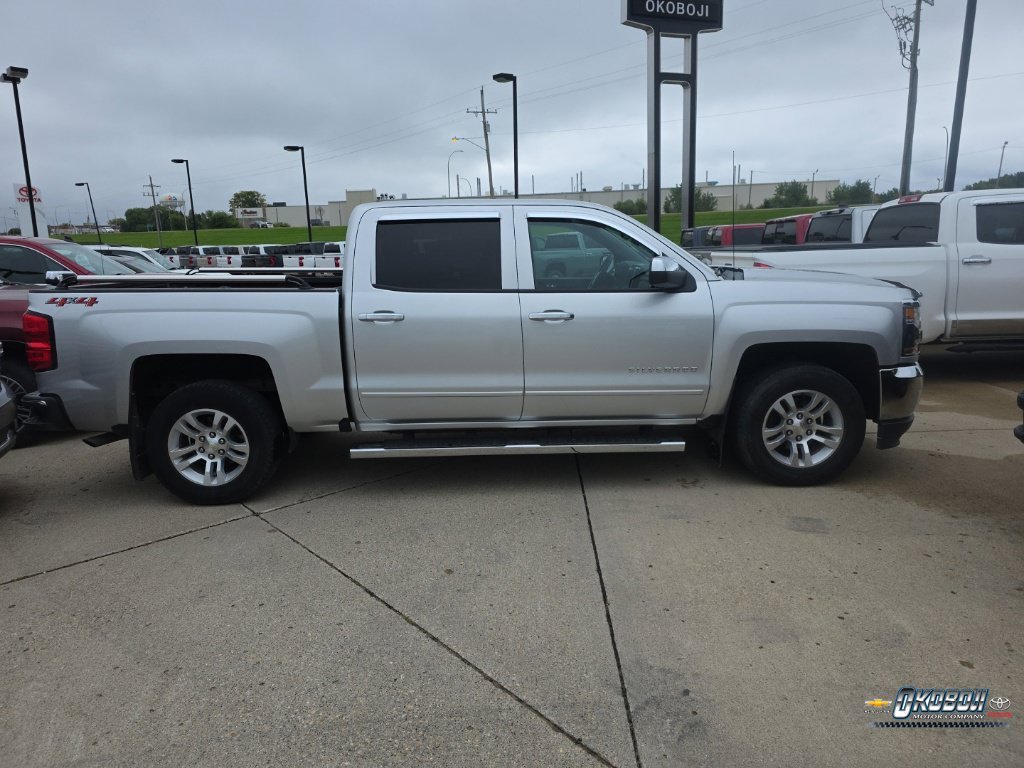 Used 2018 Silver Chevrolet LT image 3