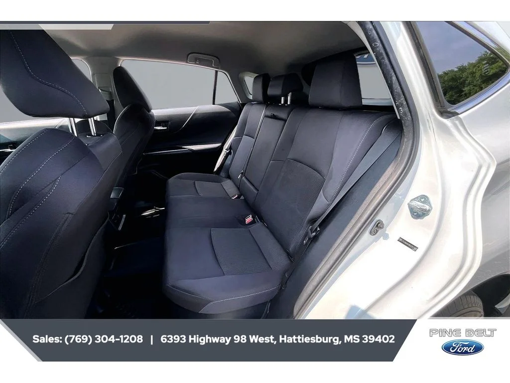 Used 2021 Blizzard Pearl Toyota LE image 19